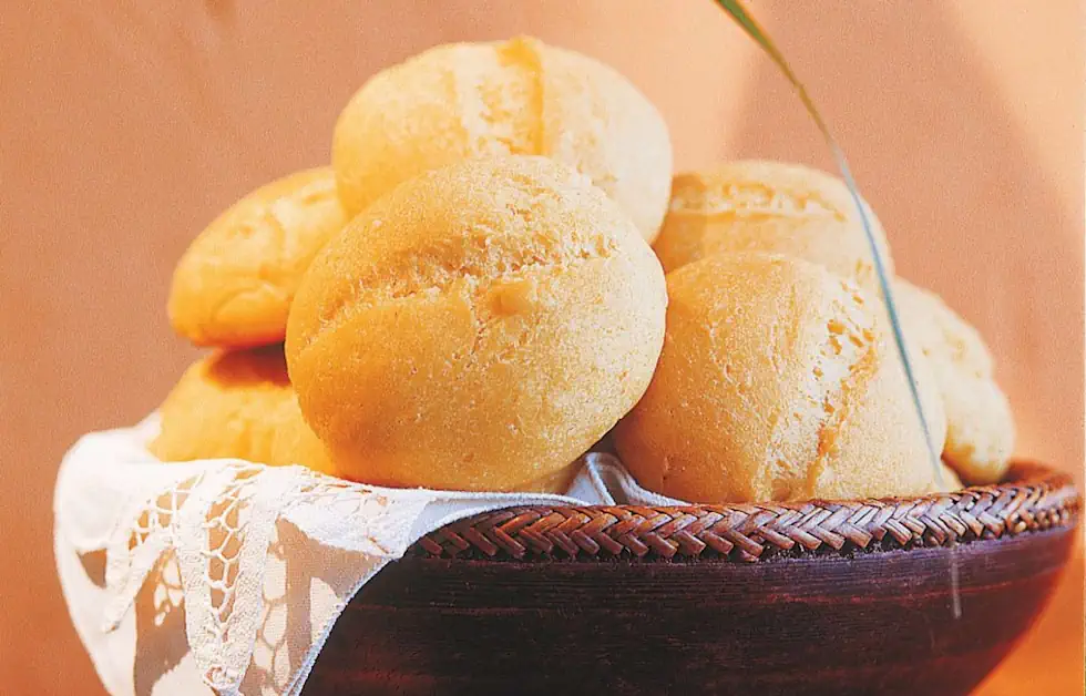 🫓 Broa de Fubá com Polvilho Doce: Tradição, Sabor e Simplicidade 2 Broa de Fubá com Polvilho Doce