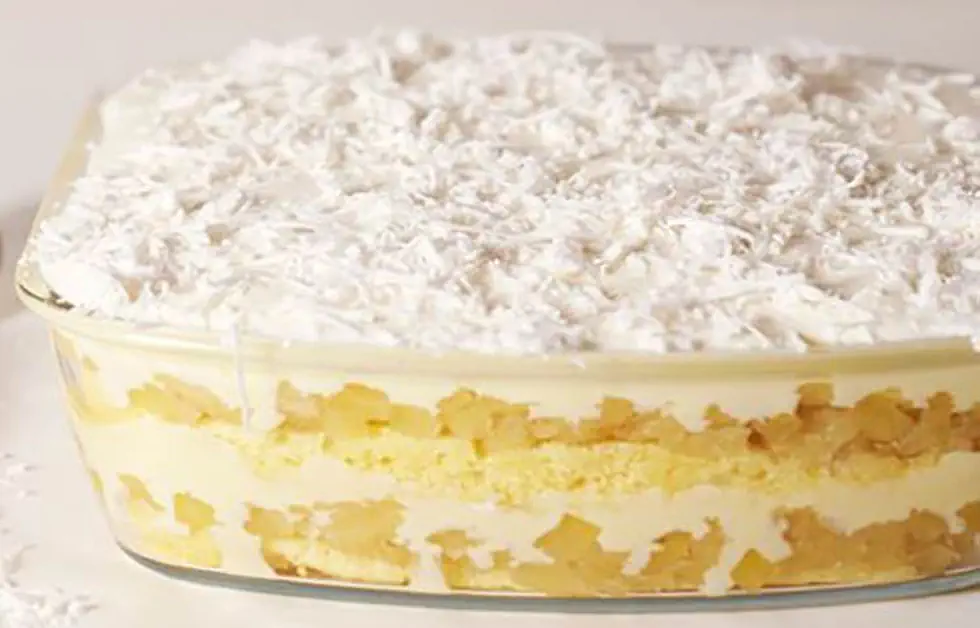 🍍 Bolo Gelado de Abacaxi com Creme e Coco 2 Como fazer Bolo Gelado de Abacaxi com Coco