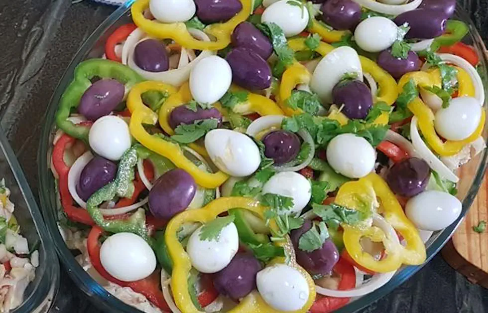Receita de Salada de Bacalhau: Leve, Festiva e Saborosa 2 Como fazer Salada de Bacalhau