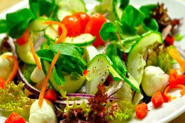 Receitas de Saladas com Folhas Verdes