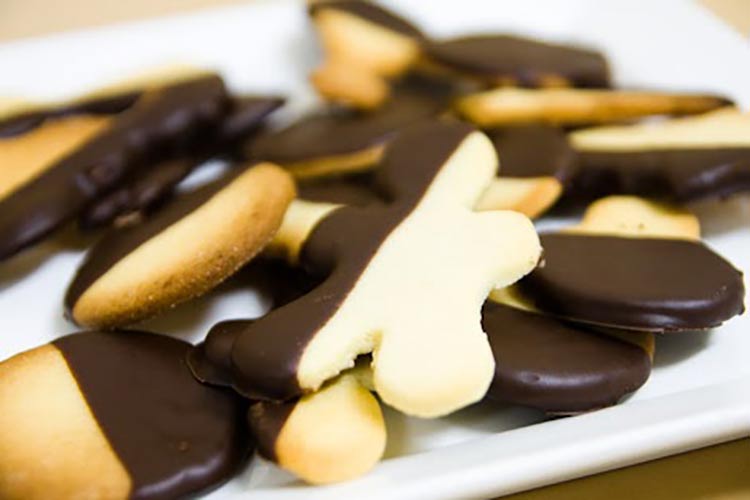 Como fazer Biscoitos de Manteiga com Cobertura de Chocolate | Receitas e  Dicas do Chef