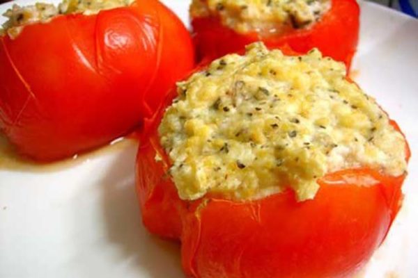 Como fazer Tomates Recheados com Ricota e Manjericao