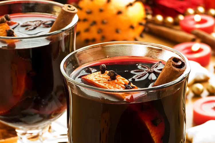 Vinho Quente Receitas Juninas Quentão com Maçã, Vinho Quente e Irish Coffee