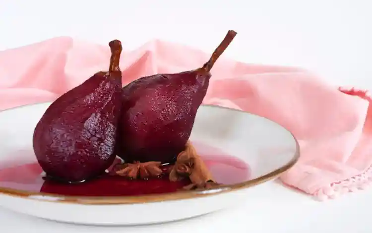 Pera ao Vinho Tinto com Calda