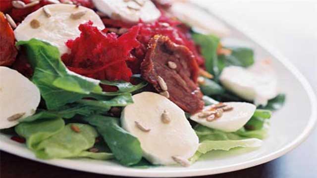 Salada com Sementes de Girassol