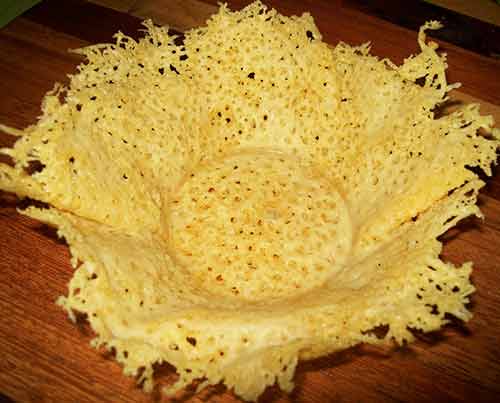 Cestinha de Parmesão Recheada 2 Cestinha de Parmesão Recheada 3