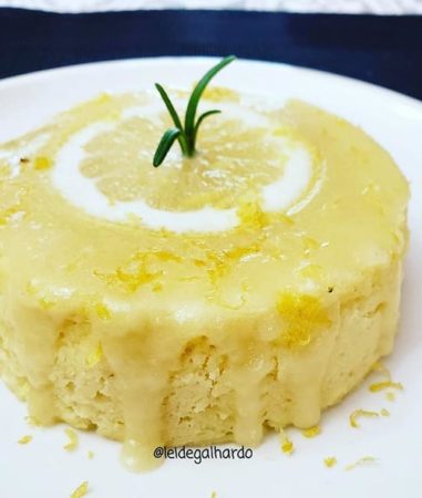 Bolinho de Limão de Farinha de Amêndoas Bolinho de Limão de Farinha de Amêndoas
