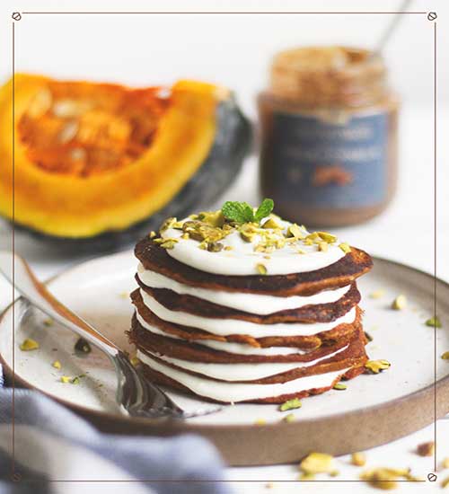 Panquecas de Abóbora com Creme de Castanha de Caju Panquecas de Abóbora com Creme de Castanha de Caju