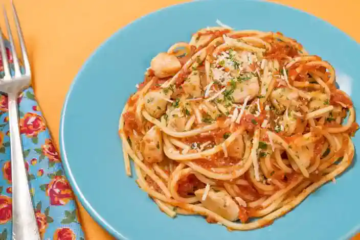 Spaghetti com Ragu de Frango