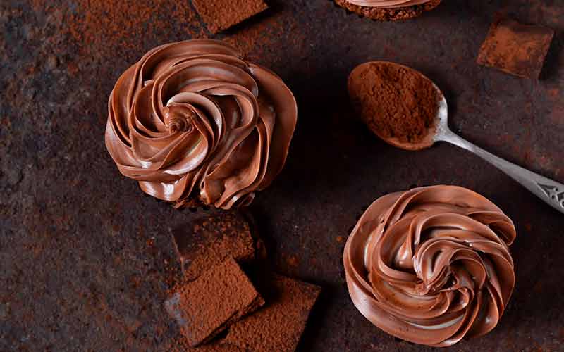 Muffin de Laranha e Semente de Papoula com Calda de Cacau 3 Deliciosas Receitas Vegana de Chocolate