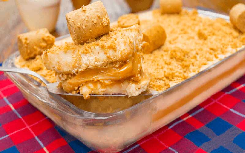 Paleta Mexicana de Paçoca com Doce de Leite Paleta Mexicana de Paçoca com Doce de Leite