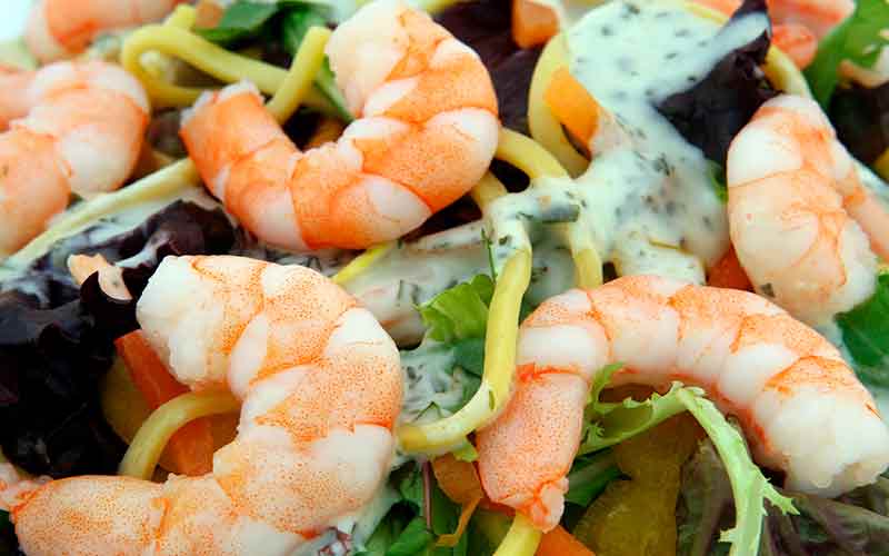 4 Dicas de Receitas Saudáveis para Ceias de Natal e Ano Novo Sublime de legumes e camarão