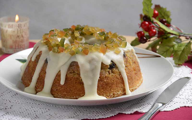 2 Receitas que vão gerar elogios neste Natal Peru de Natal com farofa de frutas e Bolo de Mel com Maçã, Nozes e Passas 3 Bolo de Mel com Maçã, Nozes e Passas