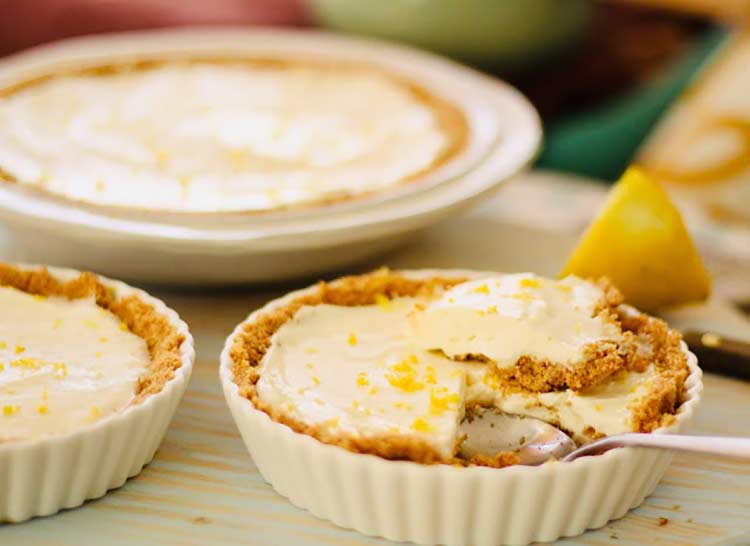 Receita de Torta de Limão e Leite Condensado sem forno e para fazer em 15 minutos 3 Torta de Limão e Leite Condensado