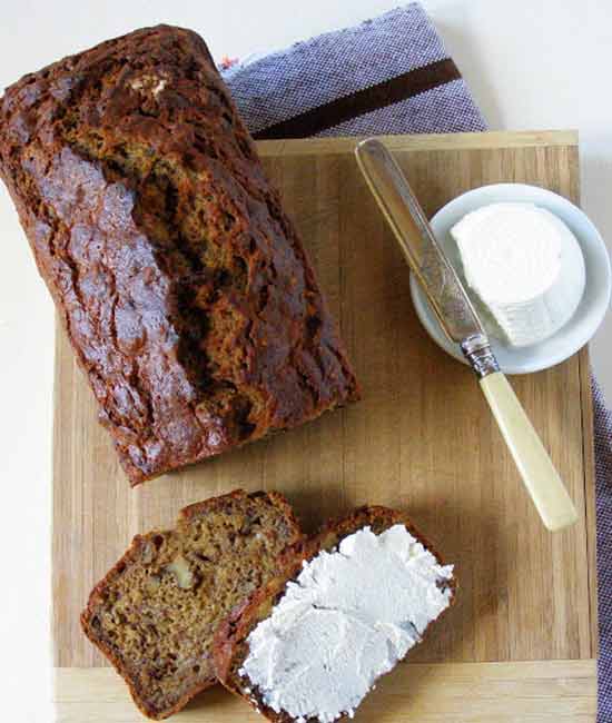 Como fazer Bolo de Bananas com Nozes e Iogurte Natural 2 Como fazer Bolo de Bananas com Nozes