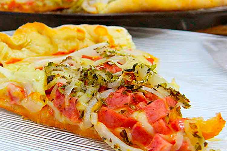 Como fazer Pizza de Calabresa 2 Como fazer Pizza de Calabresa