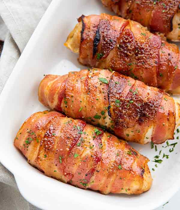 Como fazer Rolos de Frango Enrolado com Bacon 2 Rolos de Frango Enrolado com Bacon