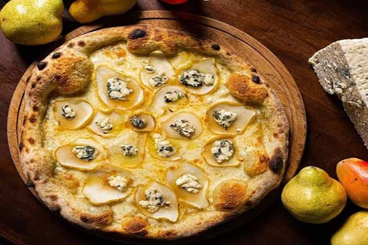 Como fazer Pizza de Pera com Gorgonzola