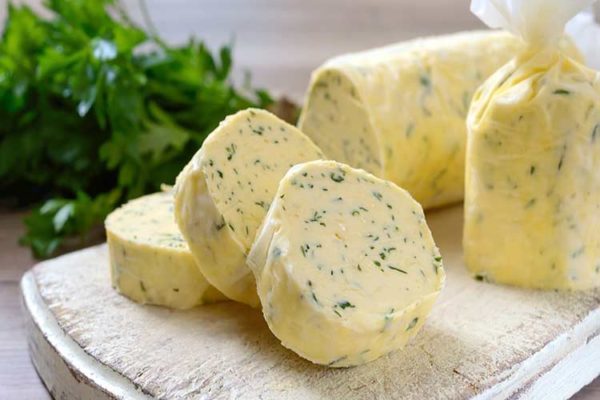 Como fazer Manteiga com Ervas Aromaticas