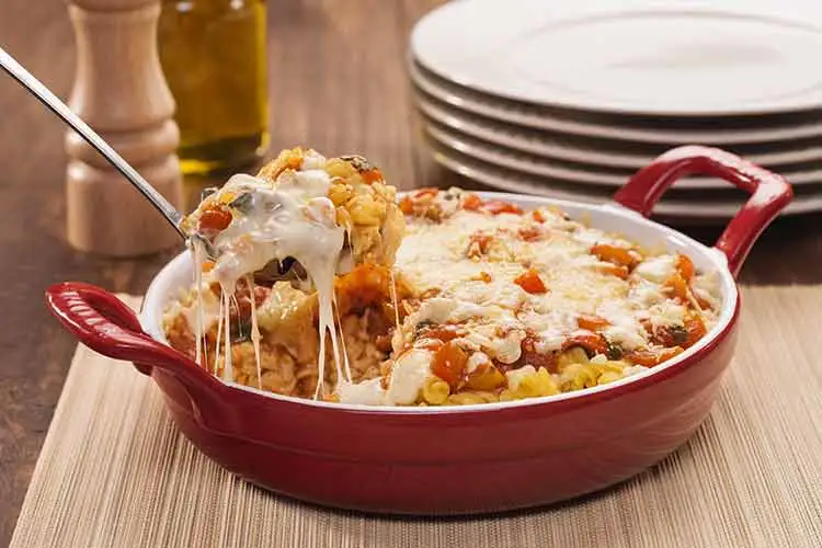 Dia do Macarrão: Aprenda 3 Receitas Práticas e Saborosas de Macarronadas para Comemorar 2 3 Receitas Práticas e Saborosas de Macarronadas