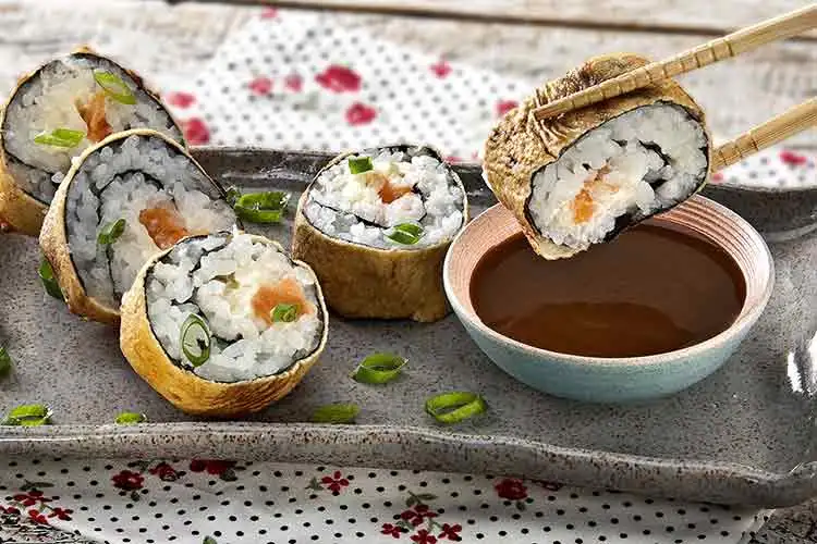 Pratos Quentes para Celebrar o Mês do Sushi
