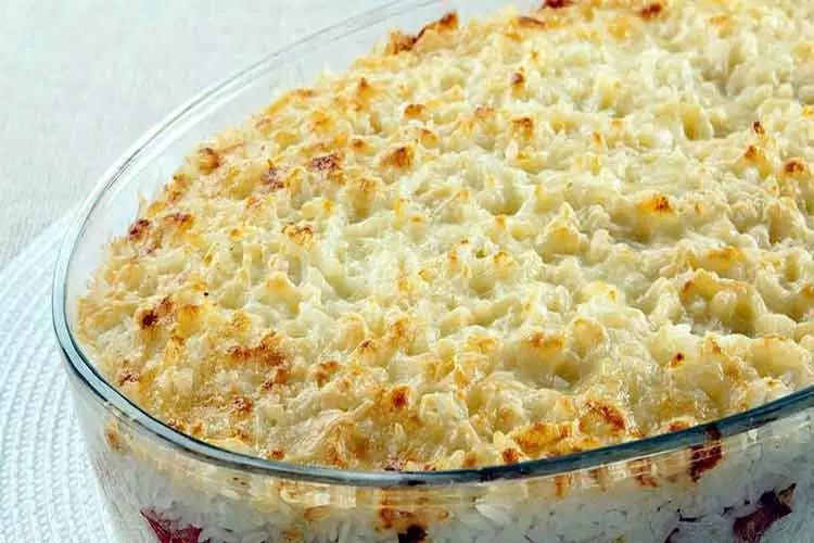 13 Deliciosas Receitas de Natal – Opções Pratos Principais e Sobremesas para sua ceia deliciosa 3 Arroz de Forno