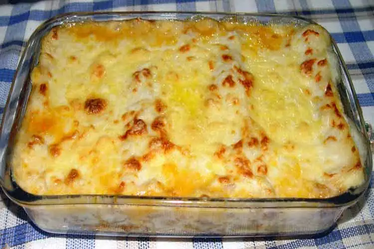 13 Deliciosas Receitas de Natal – Opções Pratos Principais e Sobremesas para sua ceia deliciosa 9 Lasanha de Bacalhau Cremosa