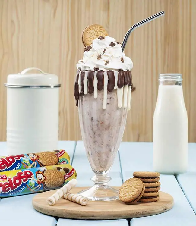 Confira 3 Dicas de Sobremesas para aproveitar o verão. Milkshake bem-casado, Sorvete Crocante e Torta Milk-shake 2 lkshake com Treloso bem-casado