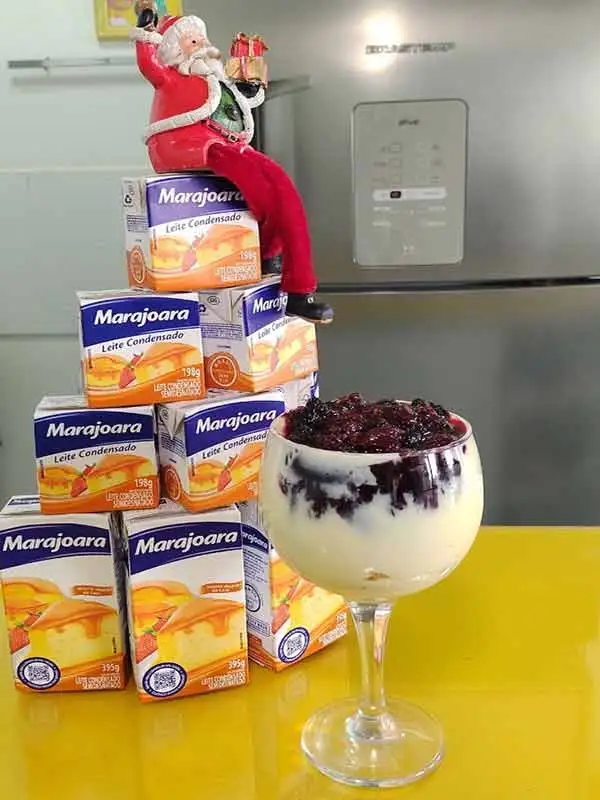 Confira 4 Receitas Doces e Salgadas para você arrasar nas festas de fim de ano 2 Chocotone na taça