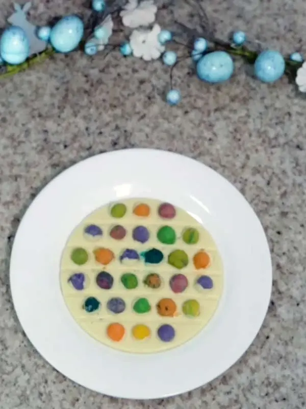 Aprenda a fazer Ovos de Páscoa, 4 diferentes receitas para toda a família 2 Pop It com Ovinhos de Brigadeiro