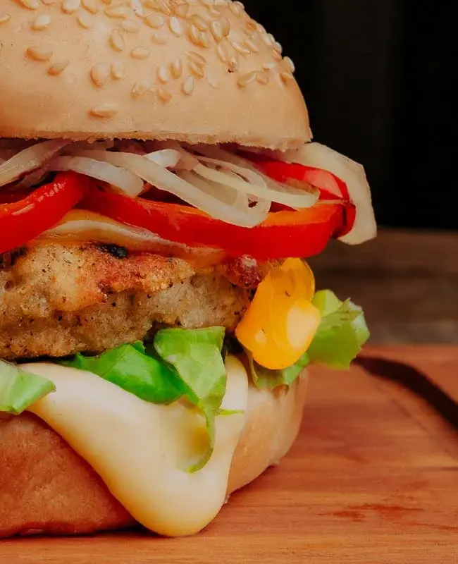Comemore o Dia do Hambúrguer com sugestão feita com peixe 2 Dia do Hambúrguer