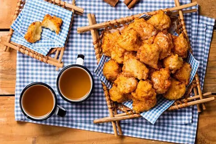 Festa Junina: 6 Dicas de Comidinhas Rápidas e Fáceis para Fazer e curtir com a Família 7 Bolinho de Arroz Doce