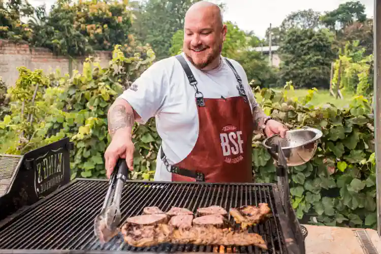 Marfrig e chef Bruno Salomão dão 5 dicas para Preparar o Churrasco das férias de julho 3 Preparar o Churrasco das férias
