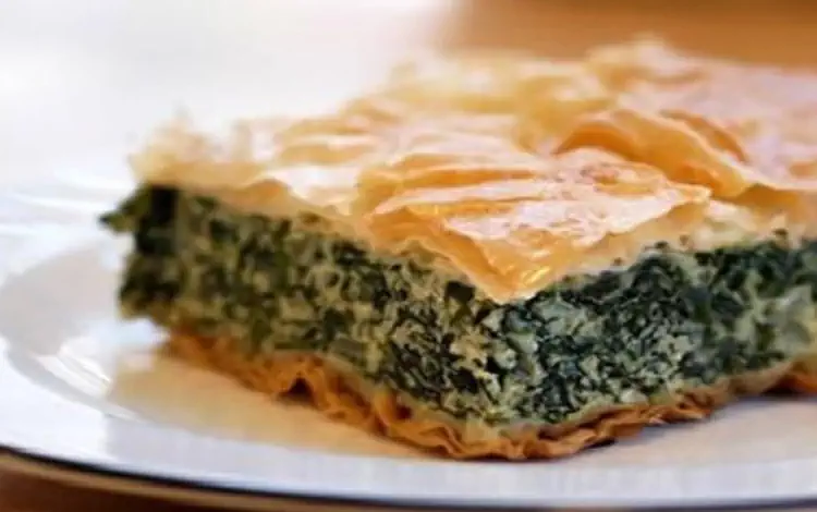 Confira 9 Receitas Nacionais e Internacionais para fazer Durante a Copa do Mundo 7 Spanakopita