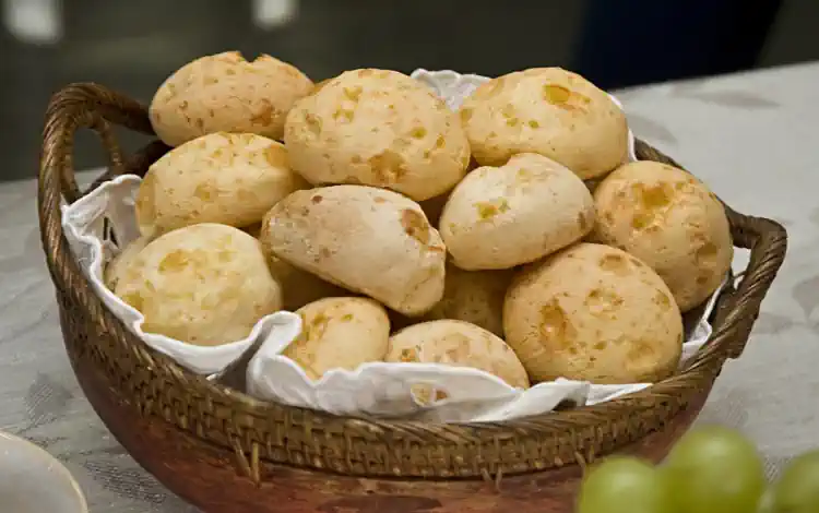 Confira 9 Receitas Nacionais e Internacionais para fazer Durante a Copa do Mundo 3 Pão de Queijo