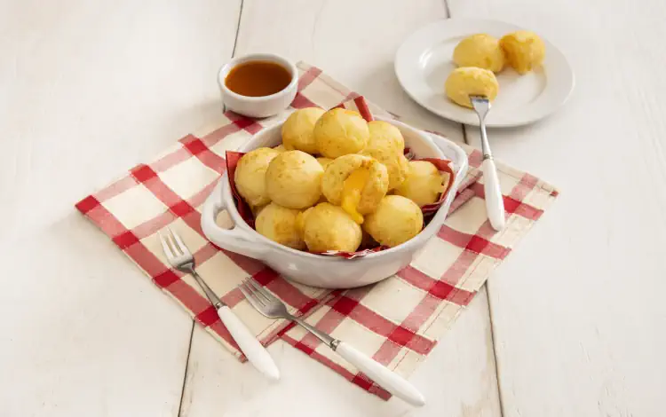 Aprenda como fazer Bolinho de Queijo na airfryer e Stick de Mussarela, 2 receitas saborosas 2 Bolinho de Queijo e Stick de Mussarela
