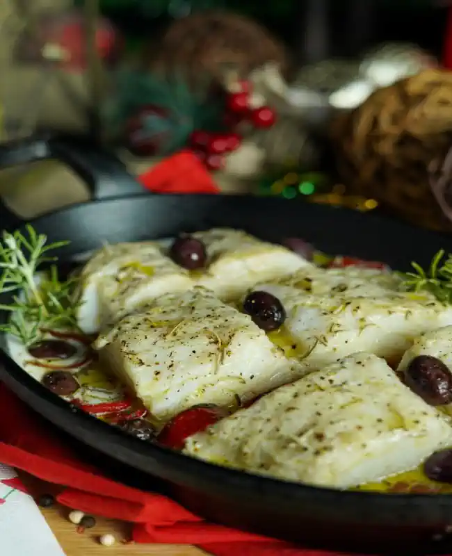 Receita Natalina: Bacalhau no Leite de Coco com Pimentões Vermelhos e Azeitonas Pretas 2 Bacalhau no Leite de Coco