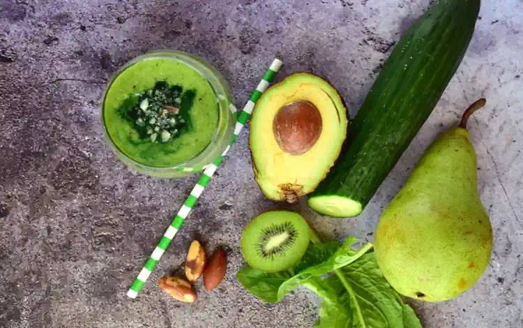 Skincare de beber: Mallory dá 4 Dicas de Sucos e Vitaminas rápidas que auxiliam na saúde da pele 2 Dicas de Sucos e Vitaminas
