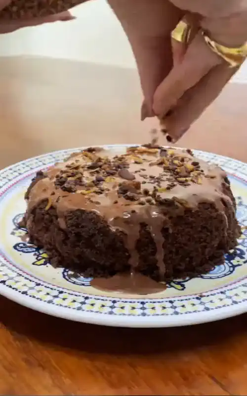 Pronto em menos de 3 minutos: Bolo de Cacau de Micro-ondas 2 Bolo de Cacau de Micro-ondas