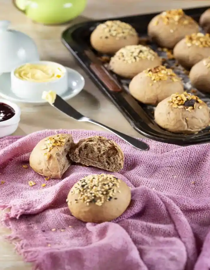 Pão de Açaí da Frooty com toque de Granola 2 Pão de Açaí com toque de granola