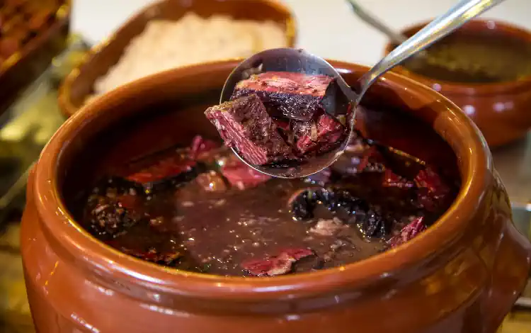 Receita de Feijoada: O Sabor Autêntico do Brasil 2 Receita de Feijoada