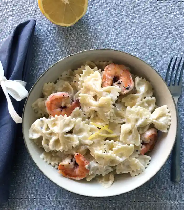 Farfalle al Limone com Camarões: Uma Combinação Refinada de Sabores 2 Farfalle al Limone com Camarões