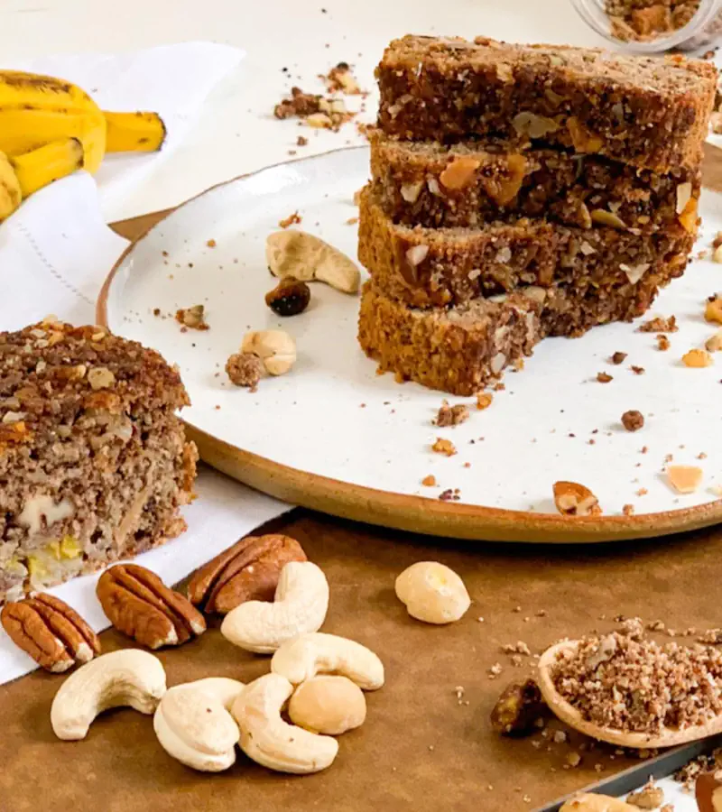 🍌 Bolo de Banana, Nuts e Granola Low Carb 3 Bolo de Banana, Nuts e Granola Low Carb